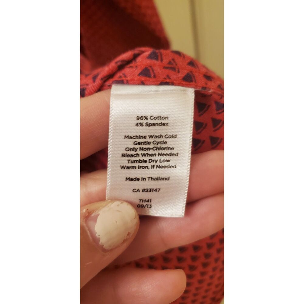 Talbots Red Print Wrinkle Resistant Button Down 3/4 Sleeve Shirt Size 8 - Picture 4 of 10